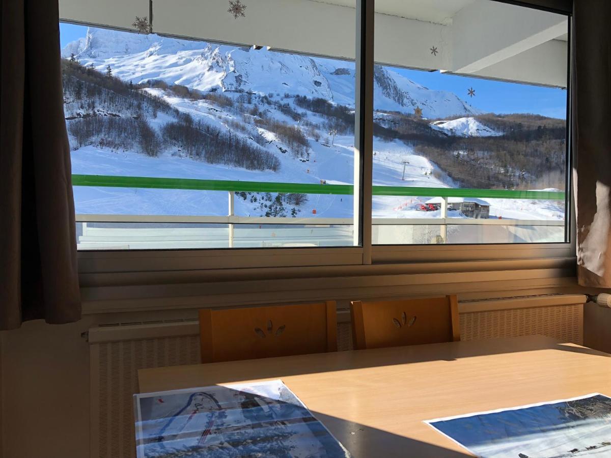 Le Skidoux 2*, Au Pied Des Pistes, Vue Montagne Gourette Luaran gambar